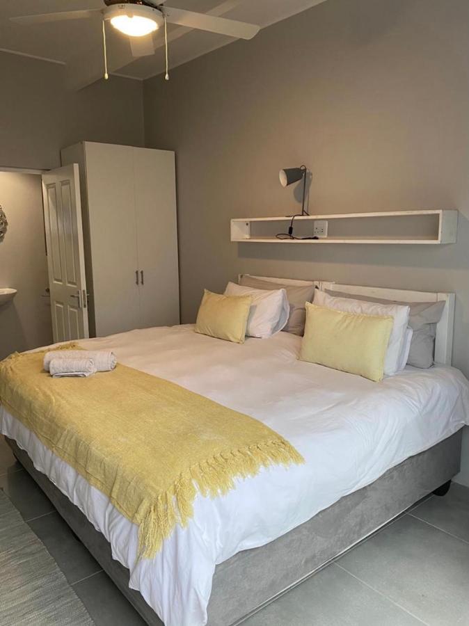 Second Best Accommodation Ист-Лондон Экстерьер фото
